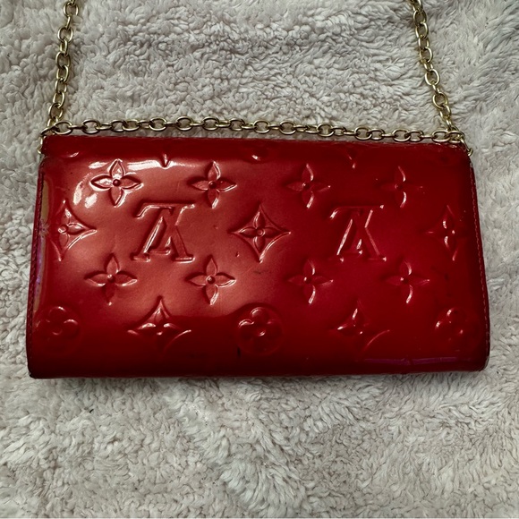Vernis Louis Vuitton Wallet - Picture 3 of 12